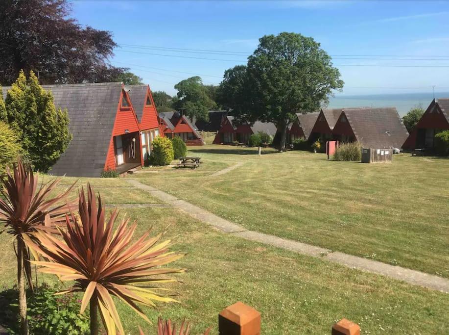 Willa Wow! Amazing Sea Views At Coastal Chalet In Kingsdown Park With Pool No 40 Zewnętrze zdjęcie